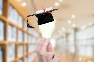 专科生可以报考北京大学研修班吗？