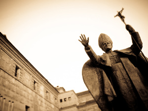 西班牙武康大学FDBA金融方向博士学位班（上海班）