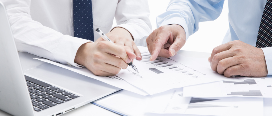 英国格鲁斯特大学MBA免联考硕士学费高吗?怎么上课?