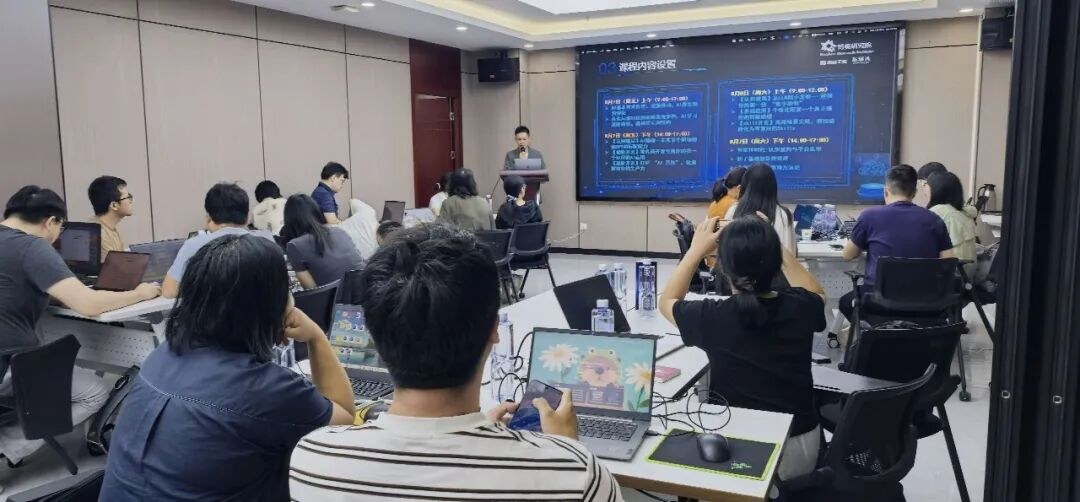 博奥研究院2026年8月武汉训练营往期课堂,学员使用电脑练习