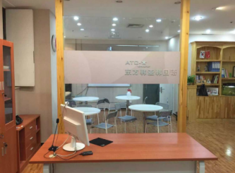 原韩语课程简章中的教学环境资料图