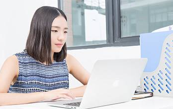 如何提升女性气质？