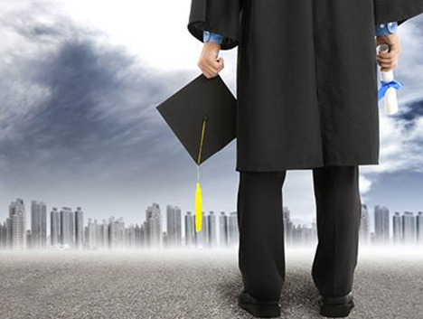 天津大学在职研究生课程班的学费贵吗？