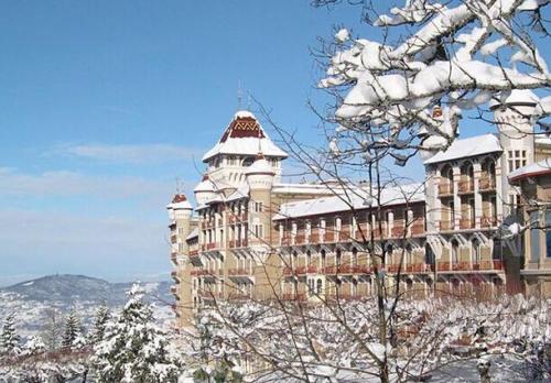 shms瑞士酒店管理大学地址在哪里？