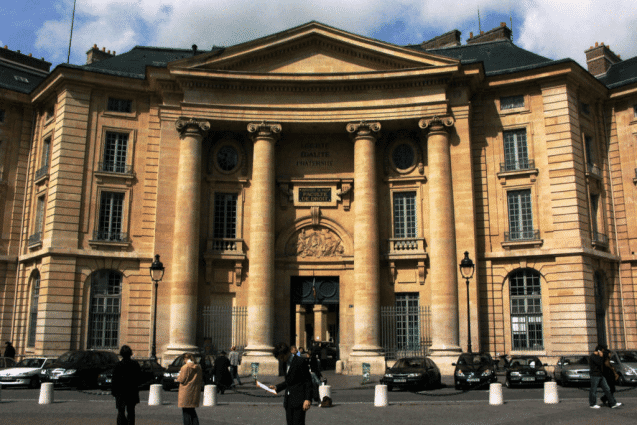 巴黎一大研究生几年？