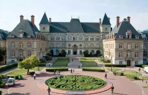 法国巴黎第十二大学怎么样？