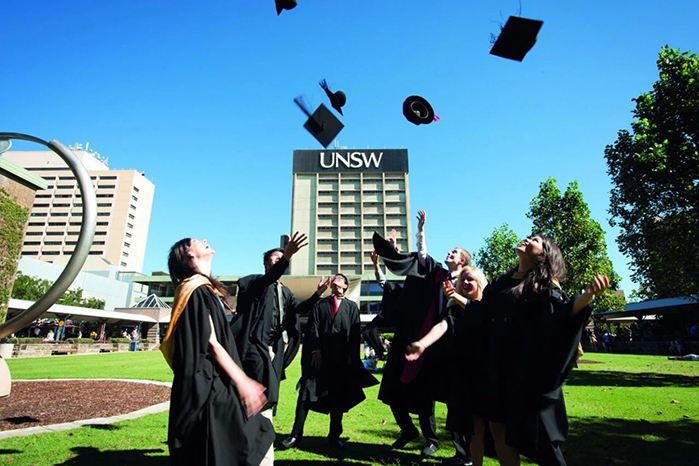 英国格鲁斯特大学简介