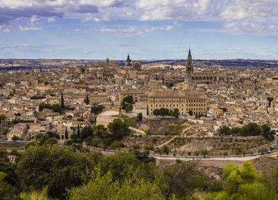 西班牙康普斯顿大学在马德里吗