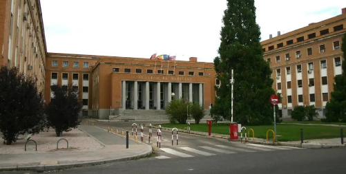 西班牙康普顿斯大学师资情况介绍