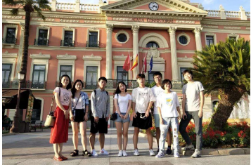 西班牙康普斯顿大学读研费用大概多少