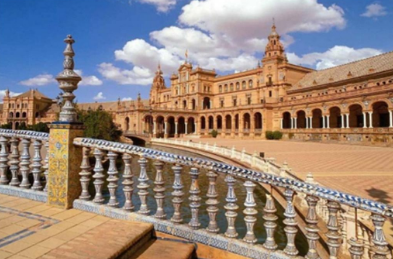 西班牙康普顿斯附属院校介绍