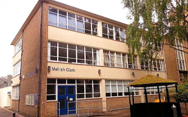 安格利亚鲁斯金大学申请条件是什么