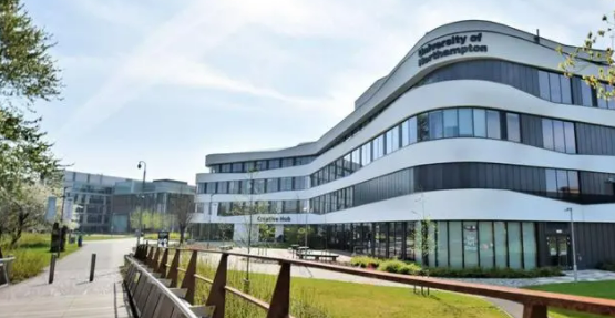 北安普顿大学在国内能上吗？