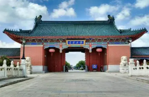 上海交通大学金融学院在哪个校区?