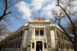 清大高级研修班需要答辩吗？