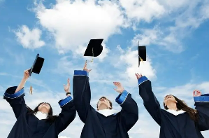 企业管理在职博士考什么？