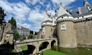 中国艺术学院与南特大西洋设计学院合作办学学费多少？