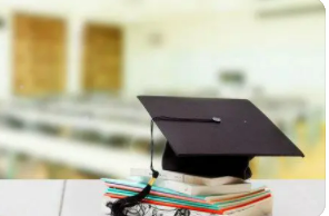 北师大在职博士学费是多少一年？