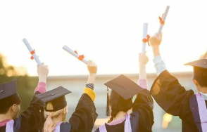 国际免联考和mba哪个好？