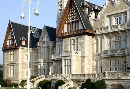 申请留学科伦坡大学的条件