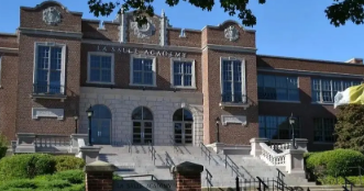 拉蒙尤以大学水吗？