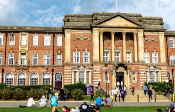 免联考emba有硕士学位吗？