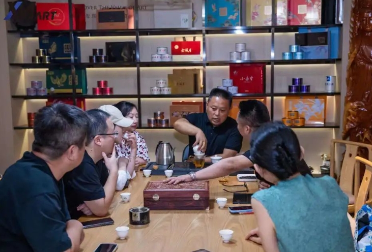 交大&驯美艺术品鉴藏班珠宝鉴赏收藏班学员武夷山茶旅回顾|臻山川精英秀气所钟,品具岩骨花香之胜