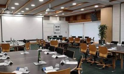 新西兰奥克兰理工大学合作办学金融学硕士学费多少？