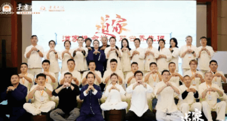 2025报辟谷班多少钱？