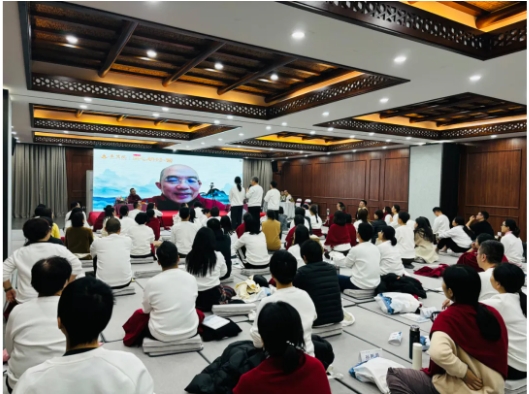 东慧院赵越《开心研修营》第12期在武汉圆满结束