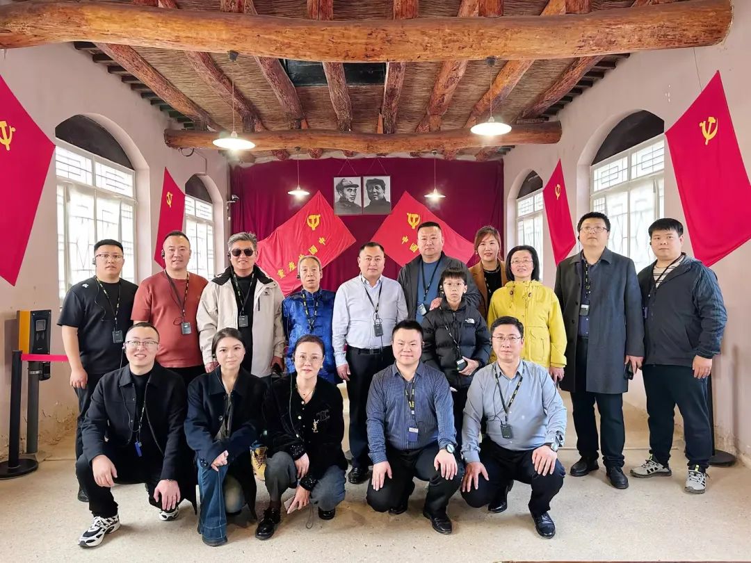 西柏坡精神引领建筑企业转型新篇章|《清大高级工商管理建筑业总裁研修班》河北同学会活动回顾