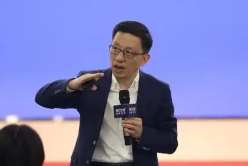 2025年顾均辉品牌定位设计