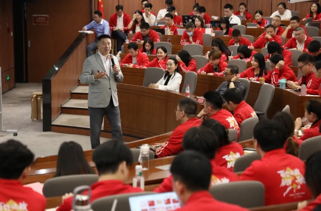 华一世纪股权战略与激励系统_12月26-27 杭州 左歌老师 12月26-27 济南 赵艳阳老师 12月26-27 西安 徐朝洋老师 12月28-29 佛山 徐朝洋老师 12月28-29 北京 程浩南老师