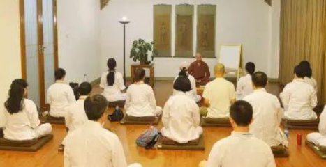 禅修班的课程设置是怎样的？