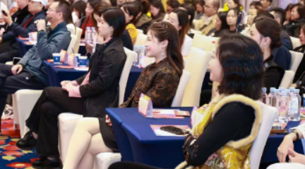 传统易经课程有哪些特点？