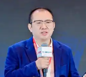 沙丘学院董事长简介