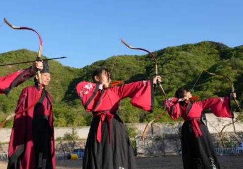 爬长城的夏令营好吗？