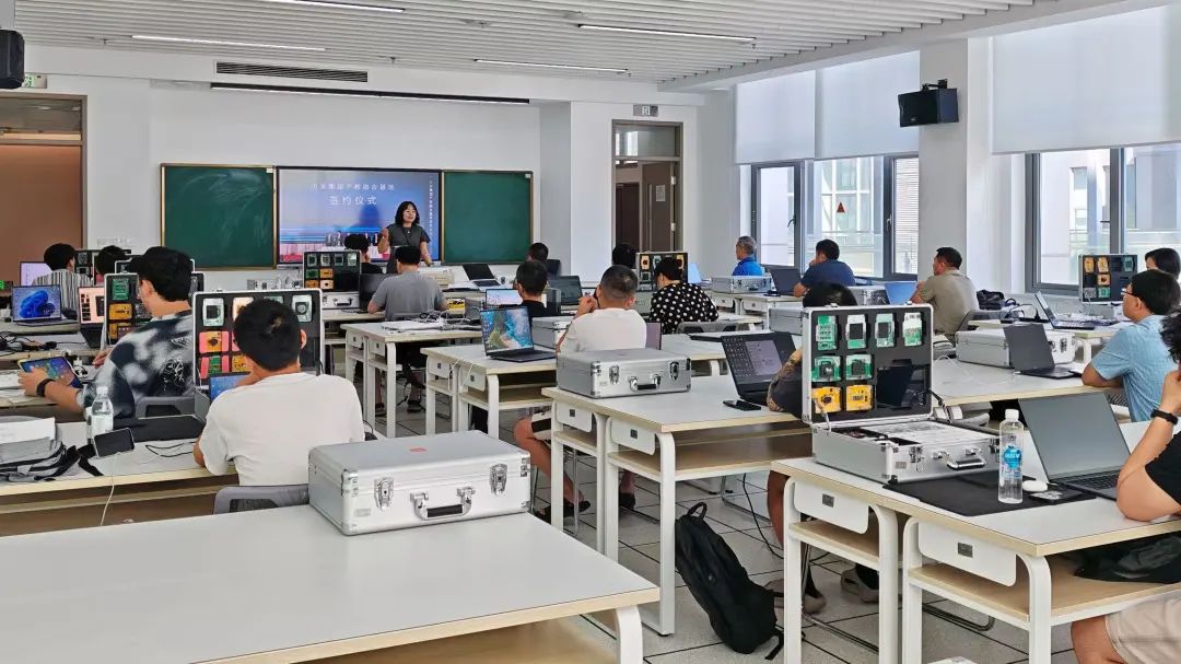 活动回顾 | 赋能AIoT教育！小米第二期师资班启动，聚焦“技术+教学”双提升！