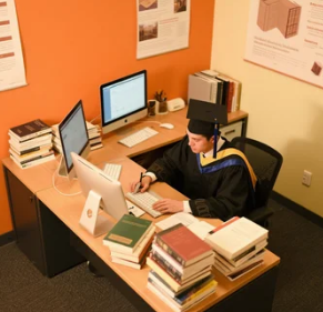 一文揭秘！在职哲学博士学历国内认可度究竟如何？