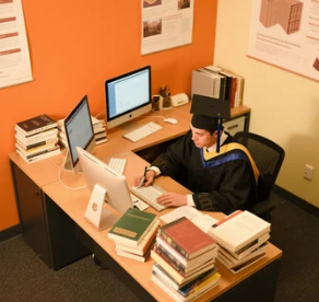 职业发展新命题：在职哲学博士究竟值不值得读？