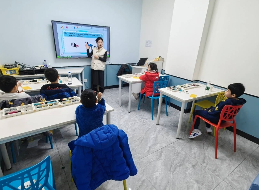 机器人科技特长生课程