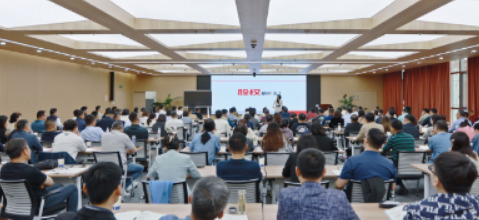 新商界创新管理总裁研修班：赋能企业领袖，决胜未来商战