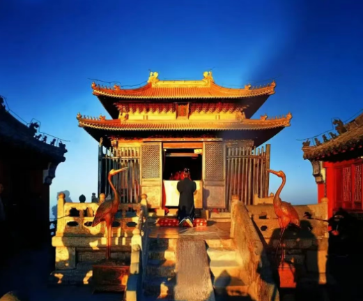 武当山高端秘境实修辟谷营