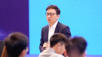 战略定位专家顾均辉简介