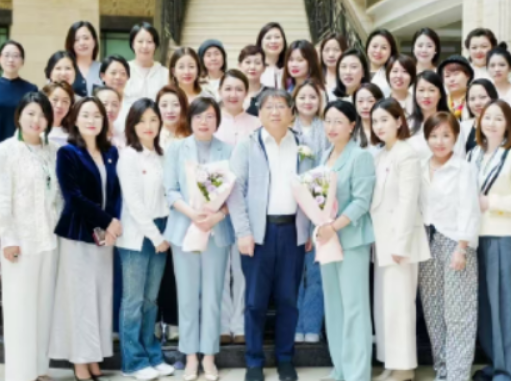 关爱女性健康心理培训介绍：为女性心灵赋能，绽放健康生活