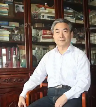 鲁洪生教授：学术深耕与创新教学并行，经典智慧赋能现代成长