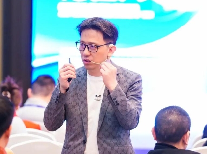 2026年，你的企业靠什么赢？顾均辉：商业战略教你如何选择