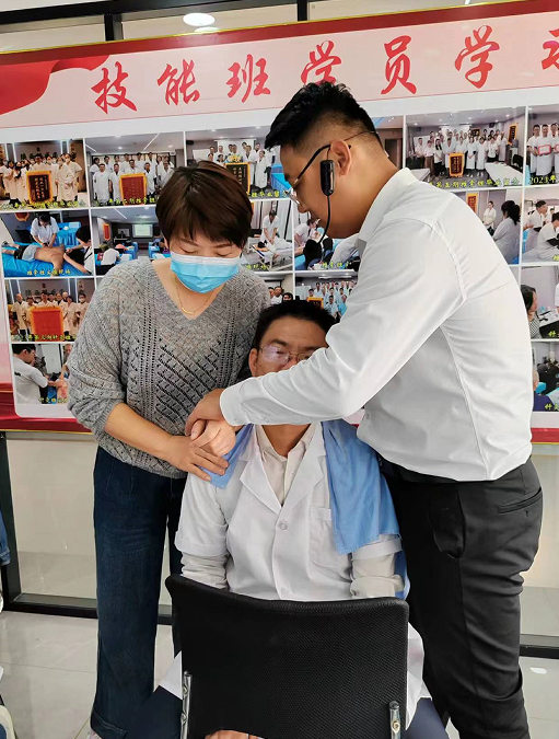 中医推拿精品班