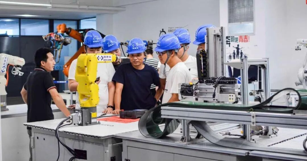 指南车机器人工程师学院 | 2026自动化工程师就业实训最新招生简章 | 四大班型