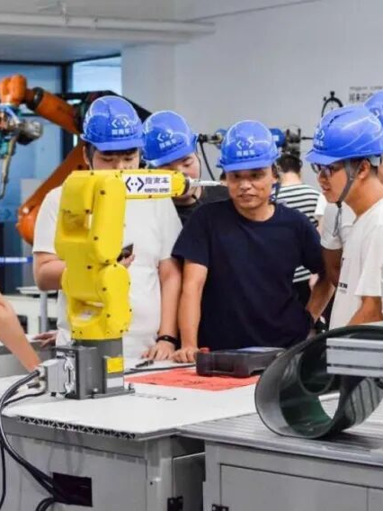 指南车机器人工程师学院 | 金三银四春招旺季 | 定金膨胀+限量抽奖 | 4月活动开启